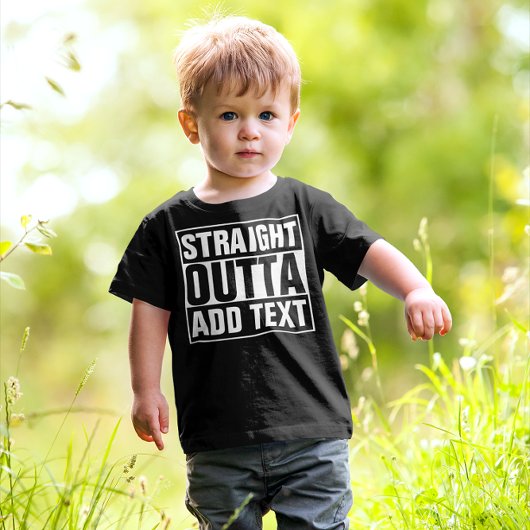 STRAKTE OUTTA - voeg hier jouw tekst/creëer eigen Kinder Shirts