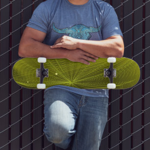 Stralen van psychedelische elektrische groen skateboard