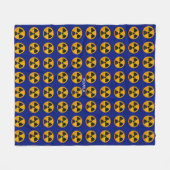 Stralingssymbolen op blauw fleece deken (Voorkant (Horizontaal))