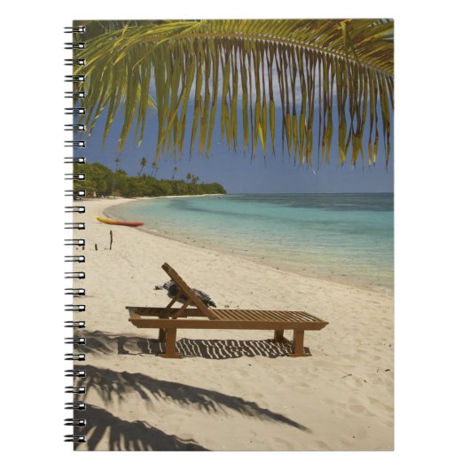 Strand, palmbomen en ligstoel notitieboek (Voorkant)