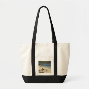 Strand, palmbomen en ligstoel tote bag