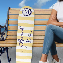 Strand Vibes Geel Wit Gestreept Cool Monogram Skateboard