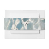 Strand Zee Glass Ocean Blues Aqua Wedding Monogram Uitnodigingen Wikkel (Voorkant Voorbeeld)
