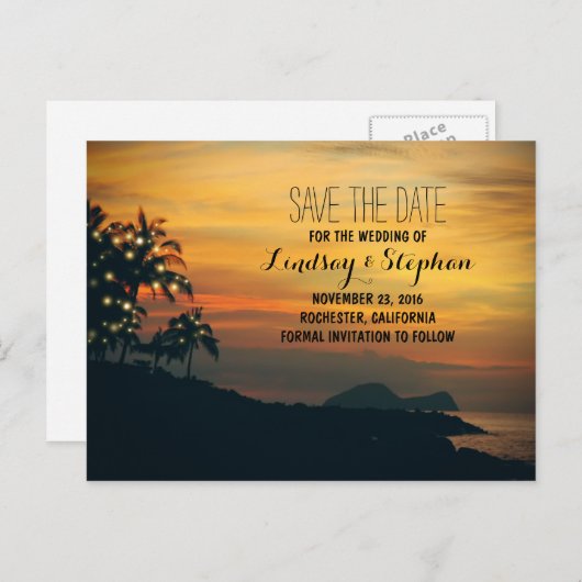 Strandzonsondergang en strijklichten slaan de datu aankondigingskaart (Voorkant / Achterkant)