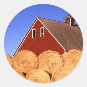 Straw Bales naast een Barn Ronde Sticker