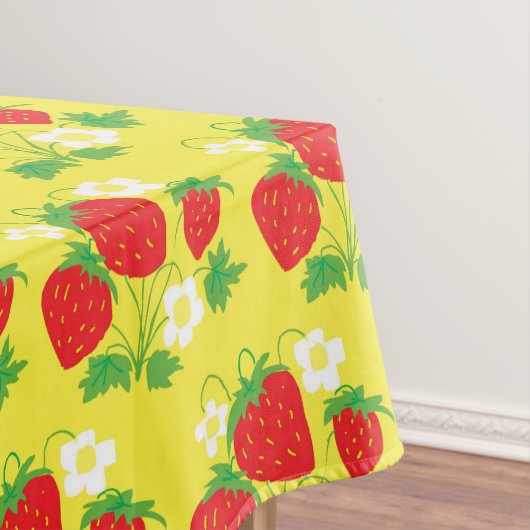 Strawberry and Flower Yellow Pattern Tafelkleed (Voorbeeld)