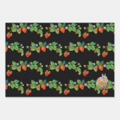 Strawberry Bunny Wrapping Paper (Voorkant 2)