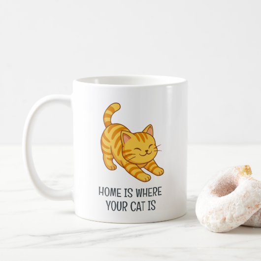 Stretching Orange Tabby Cat Custom Text Koffiemok (Met donut)