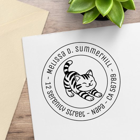 Stretching Tabby Cat Round Address Rubberstempel