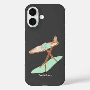 Strijkijzer en strijkplank huishoudelijke taken iPhone 16 hoesje