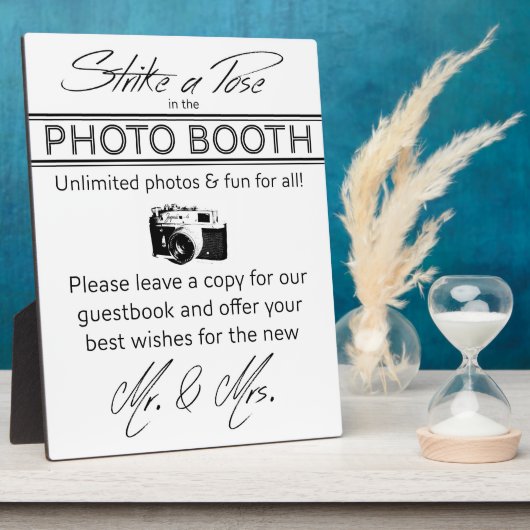 Strike a Pose Photo Booth Plaque (Côté)