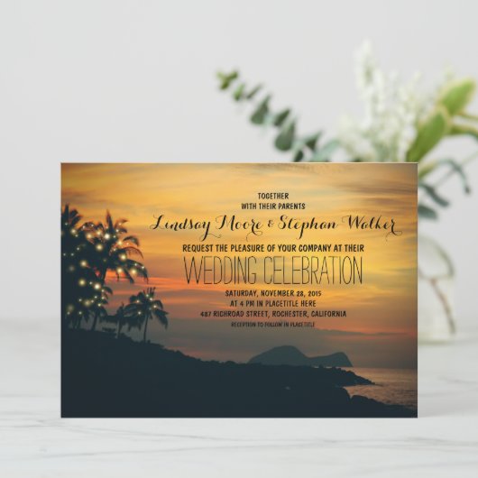 String Lichten Palmbomen Strand bruiloft uitnodigi Kaart (Staand voorkant)