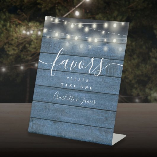 String Lights Blauw Hout Bruiloft Favorieten Tafel Reclamebord Met Voetstuk