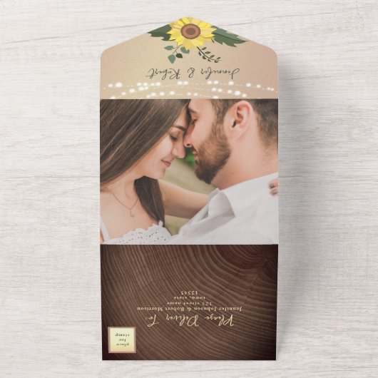 String Lights en rustieke zonnebloem bruiloft All In One Uitnodiging (Buitenkant)