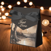 String Lights op Tree Romantic Country Wedding Bedankdoosjes