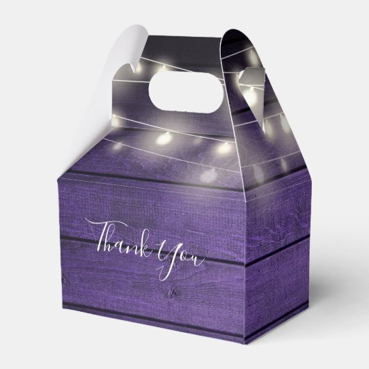 String Lights Paarse rustieke houten script bruilo Bedankdoosjes (Achterkant)