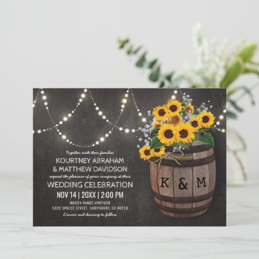 String Lights Rustic Vineyard Sunflower Wedding Kaart (Staand voorkant)