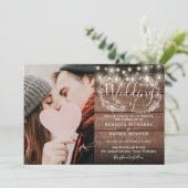 String Lights Rustic Wood Script Photo Weddenschap Kaart (Staand voorkant)