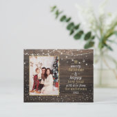 String Lights & Snow | Rustige kerstfoto met hout Briefkaart (Staand voorkant)