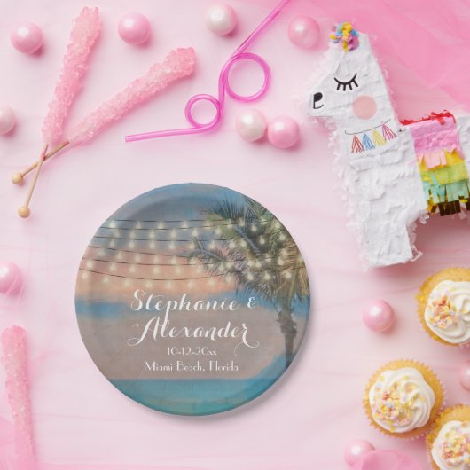 String Lights Sunset Beach Bruiloft Papieren Bordje (Feest)