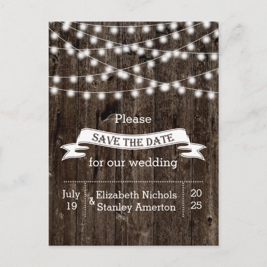 String van lichten op oude houten bruiloft Save th Aankondigingskaart (Voorkant)