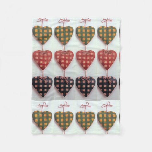 *STRINGS OF HEARTS* KERSTDEKEN FLEECE DEKEN (Voorkant)