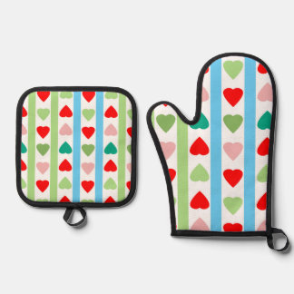 Striped pattern with hearts for Valentine's day Ovenwant & Pannenlap Set