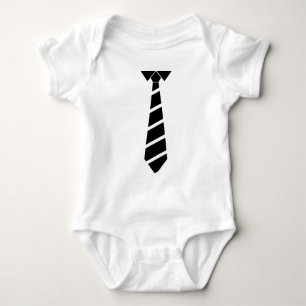 Stropdas op T-shirt