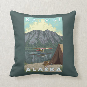 Struik Plane & Vist - Katmai, Alaska Kussen