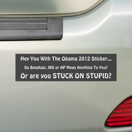 Stuck op stomme bumpersticker (Op auto)