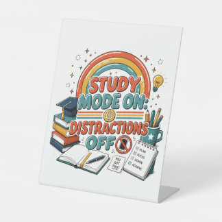 Studiemodus Aan Afleidingen Uit Reclamebord Met Voetstuk