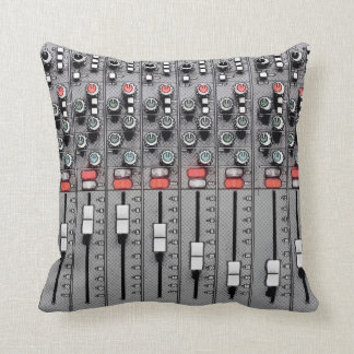 Studio Pillow: Mixer/geluidskaart Kussen