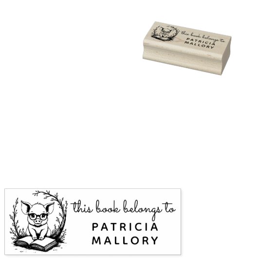 Studious Bespectacled Baby Piglet Reading Library Rubberstempel (Gestempeld)