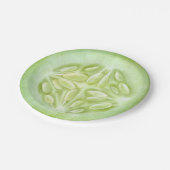 stukje komkommer papieren bordje (Gekanteld)