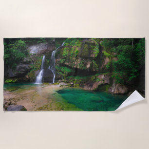 Stunning waterfall Virje, Slovenië Poster Strandlaken