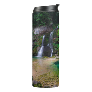 Stunning waterfall Virje, Slovenië Poster Thermosbeker