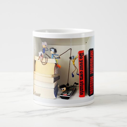 Stunt Fubby's Tom Cruise naspelen. Extra Grote Beker (Voorkant)