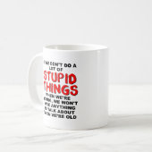 Stupide Jeunes Choses Drôle Mug (Devant gauche)