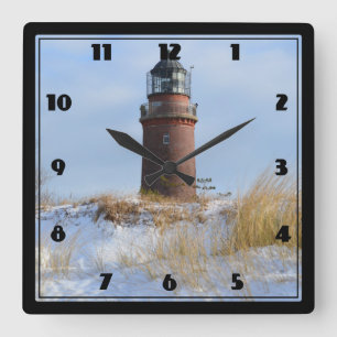 Sturdy Lighthouder op een Rocky Coast in Winter Vierkante Klok