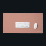 Style minimal de nom personnalisé<br><div class="desc">Personnalisez votre espace de travail avec ce tapis de bureau de style classique et minimaliste qui peut être customisé avec votre nom.</div>
