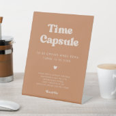 Style rétro Brown Time capsule 1er signe anniversa (In SItu)