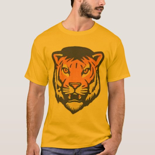 Style : T-Shirt foncé basique confortable (Devant)