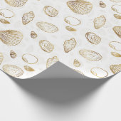 Stylish Gold White Seashells Pattern Cadeaupapier (Hoek)