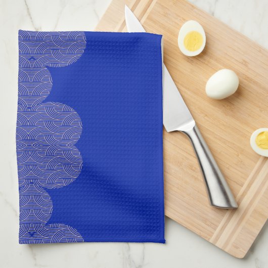 Stylish Peach pink Chinoiserie Pattern on Blue Theedoek (Quarter Fold)