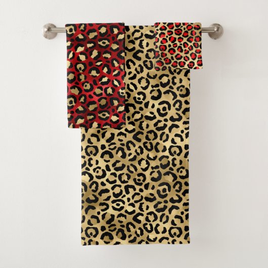 Stylish Scarlet Red and Gold Foil Leopard Spots (En situation)