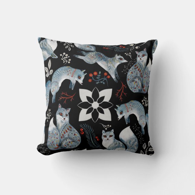  Stylized blue foxes with intricate floral designs Kussen (Voorkant)