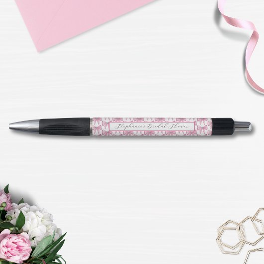 Stylo Elle est en train de nouer la Fête des mariées de