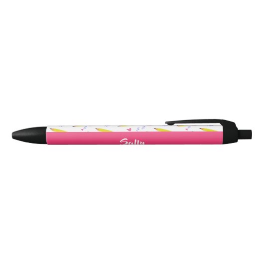 Stylo Noir Crayons jaunes et gribouillages sur fond blanc (Haut)