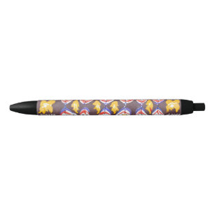 Stylo Noir décoration traditionnelle roumaine