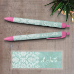Stylo Noir Motif de Damas Vintage bleu glace avec finition gr<br><div class="desc">Un motif vintage avec tableau de bord et dentelle. Regardez de près les fleurs et les feuilles.Un design tendance avec les couleurs de bijoux et l'élégance. Les éléments sont plus faciles à customiser lorsque vous remplacez tout le texte et les photos en premier. Si votre art doit encore être ajusté,...</div>